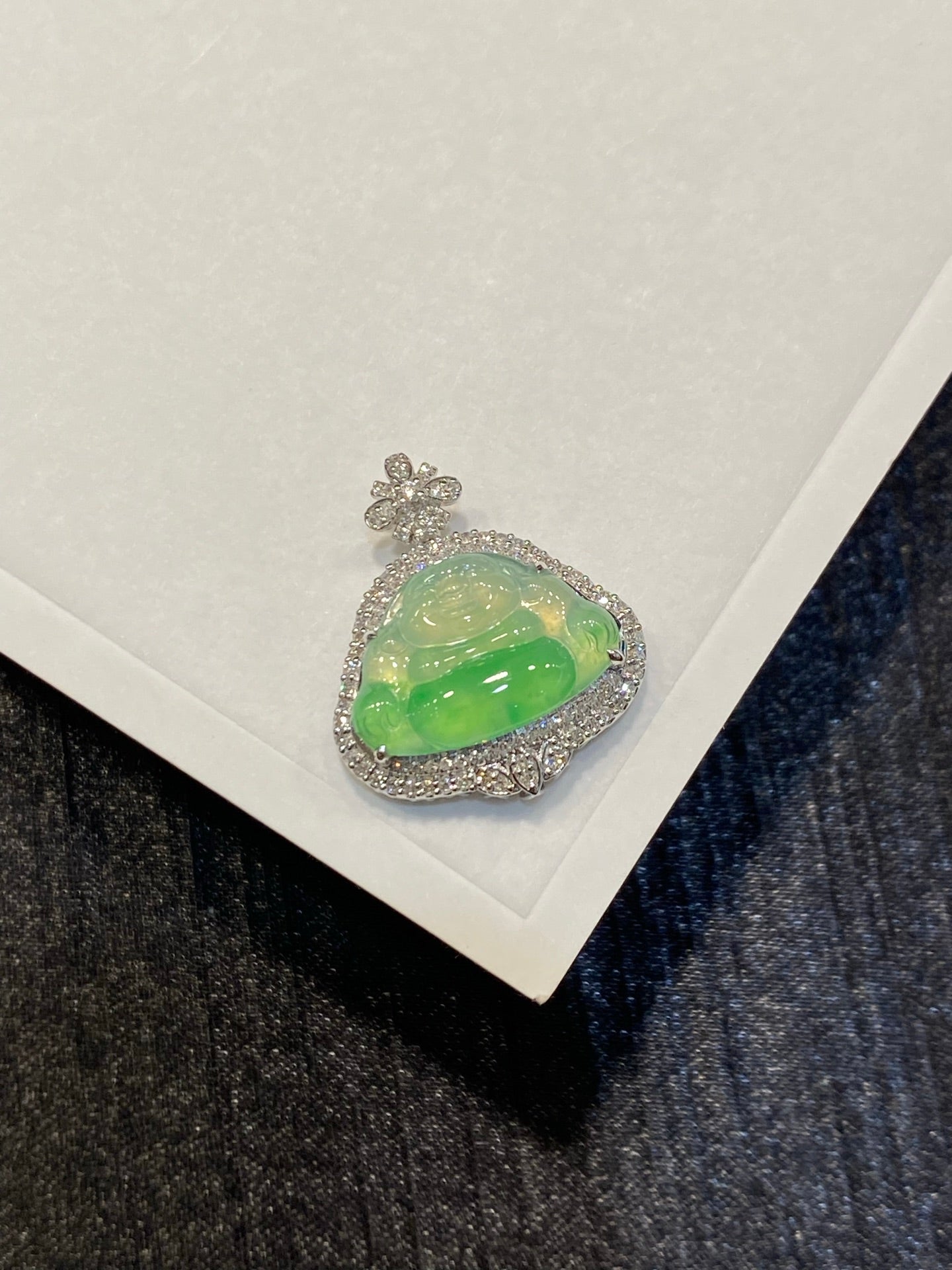 Jade - Pendentif Bouddha en Jade (Fo Gong)