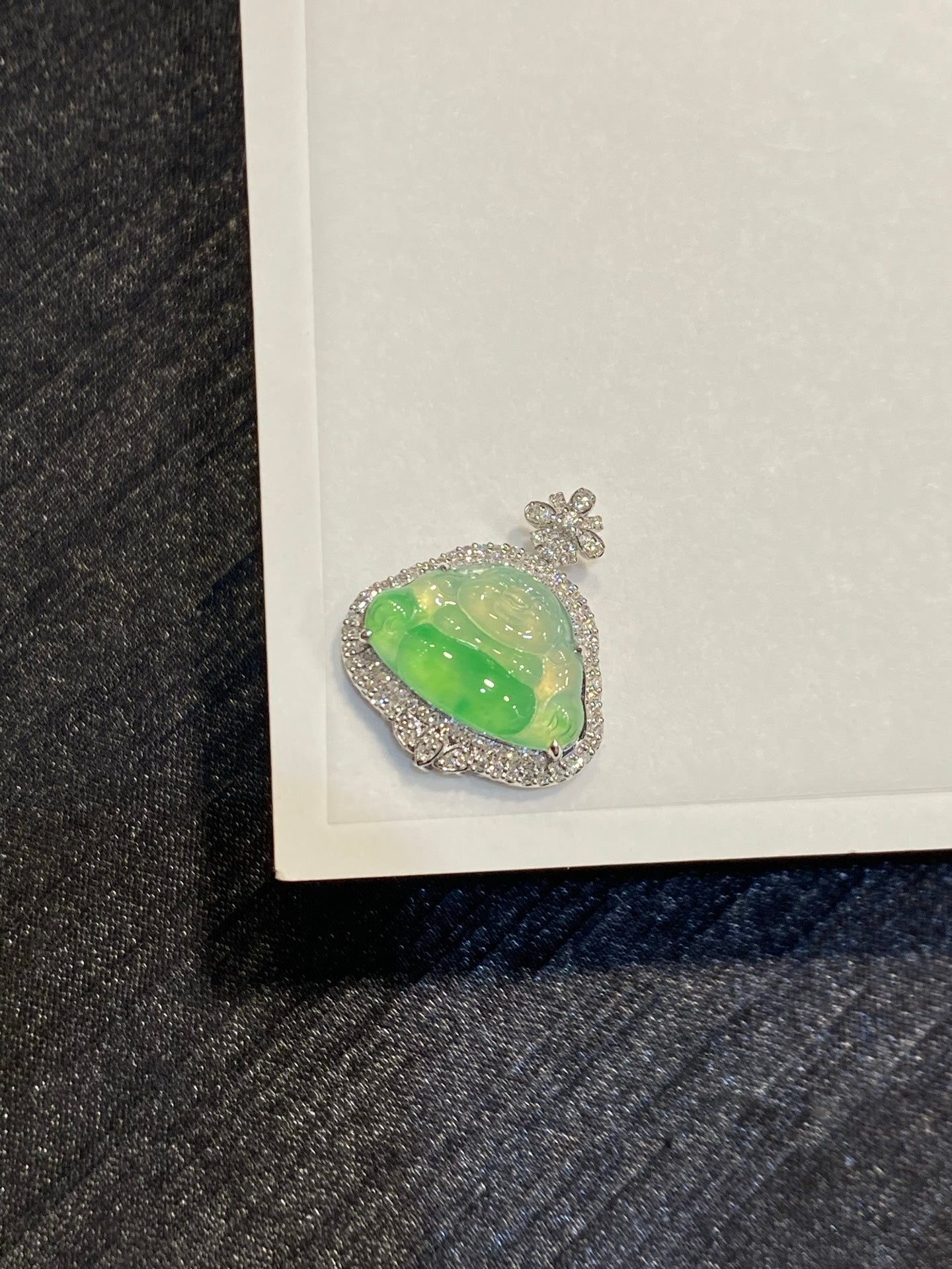 Jade - Pendentif Bouddha en Jade (Fo Gong)