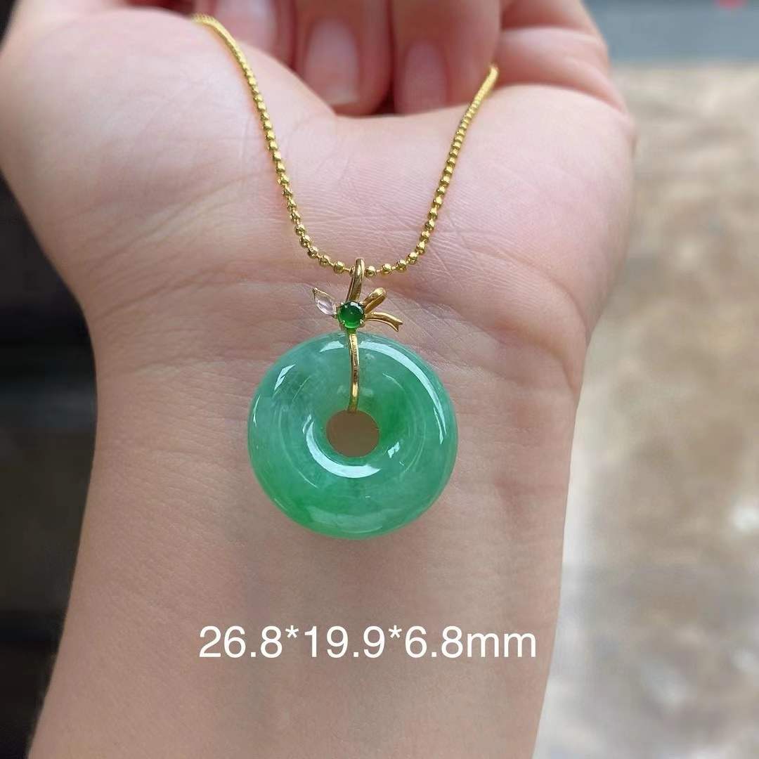 Ice Jade Donut Pendant – Intense Green