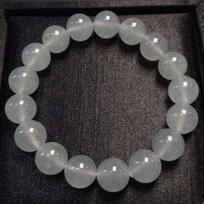 Perles de Givre – Bracelet en Jade Glacé Cristallin