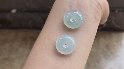 Ice-type jade pendant